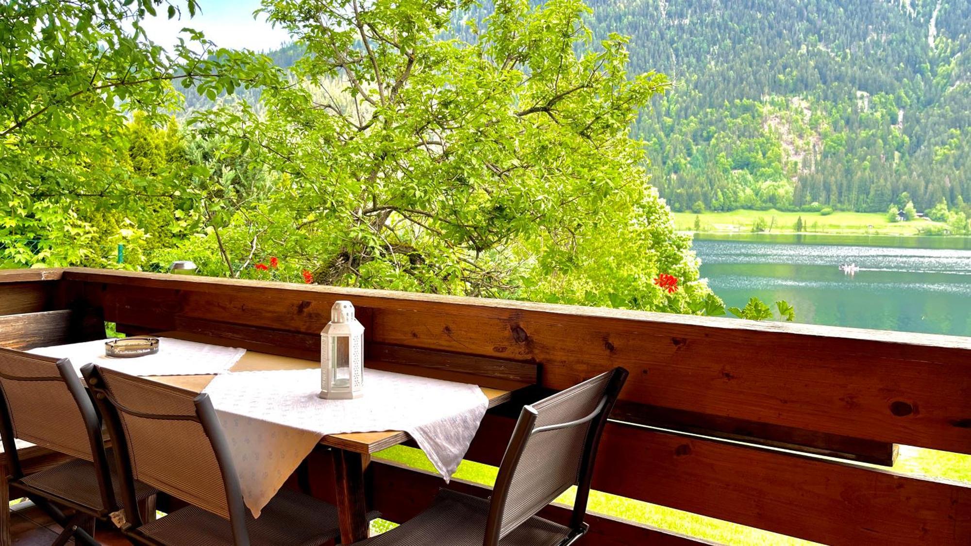 Chalets Zoehrer - Wohnen Am Wasser Weissensee Exteriör bild