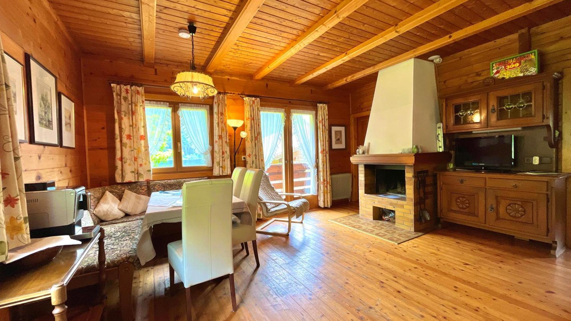 Chalets Zoehrer - Wohnen Am Wasser Weissensee Rum bild