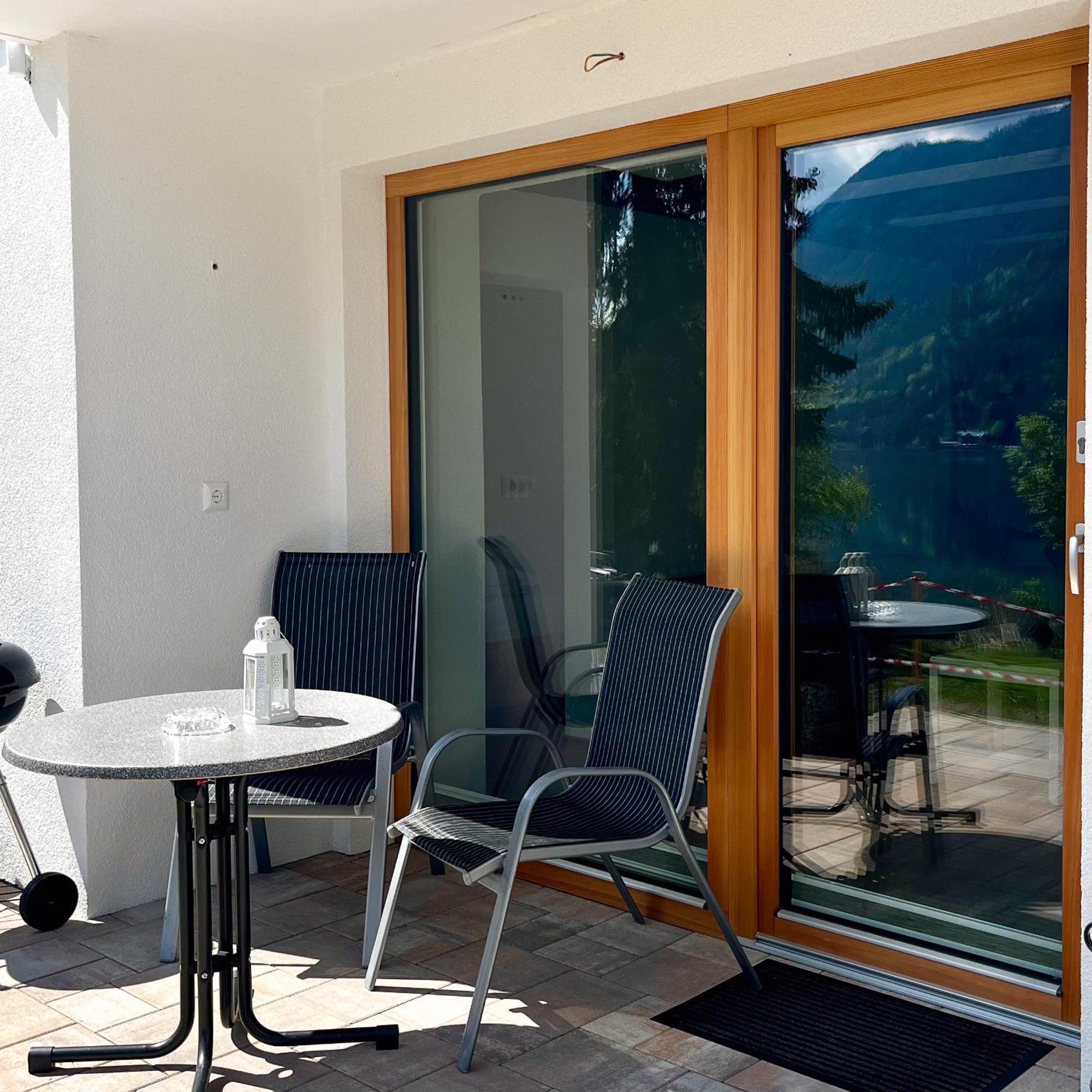 Chalets Zoehrer - Wohnen Am Wasser Weissensee Exteriör bild