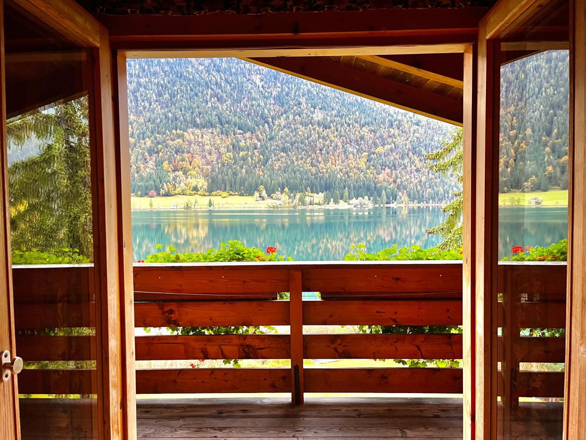 Chalets Zoehrer - Wohnen Am Wasser Weissensee Exteriör bild